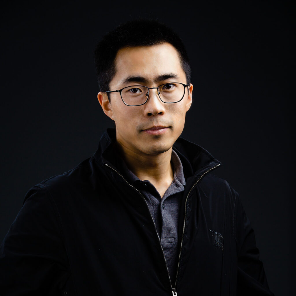 00039_01-B1_00-victor-profile